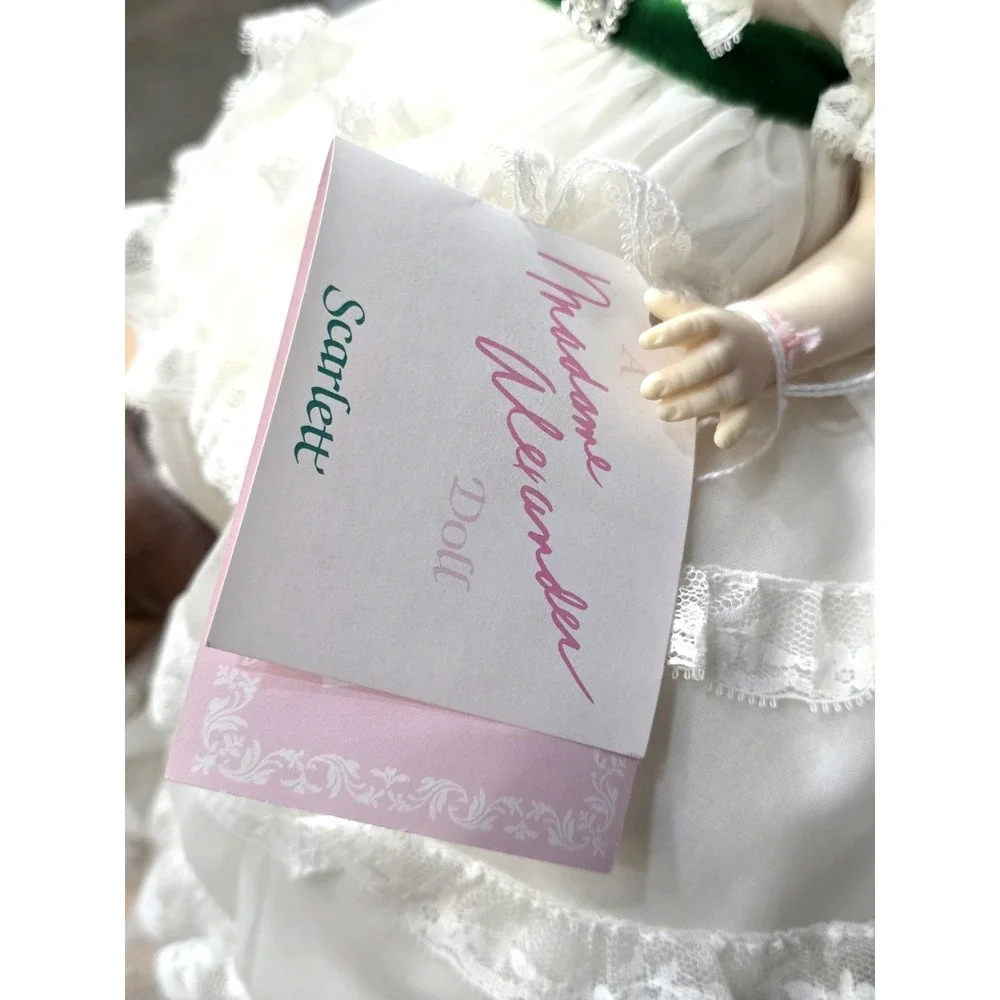 VINTAGE 1966 MADAME ALEXANDER 